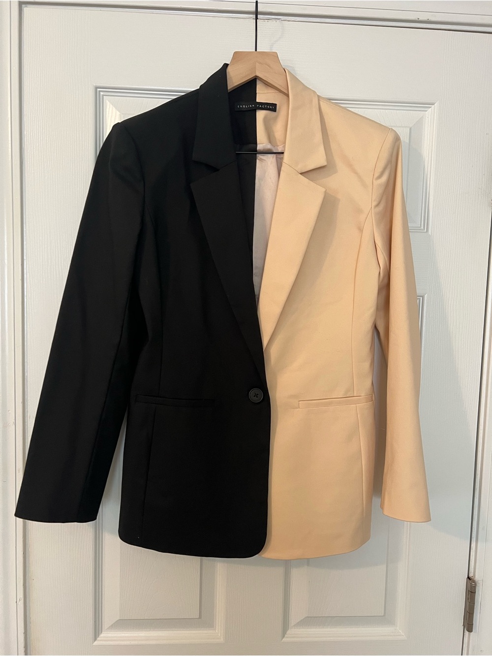 NWOT Anthro English Factory Fitted Two-Tone Black and Beige Women's Blazer